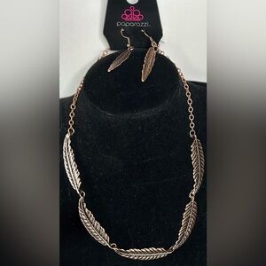 Paparazzi Gold Feather Necklace Set
